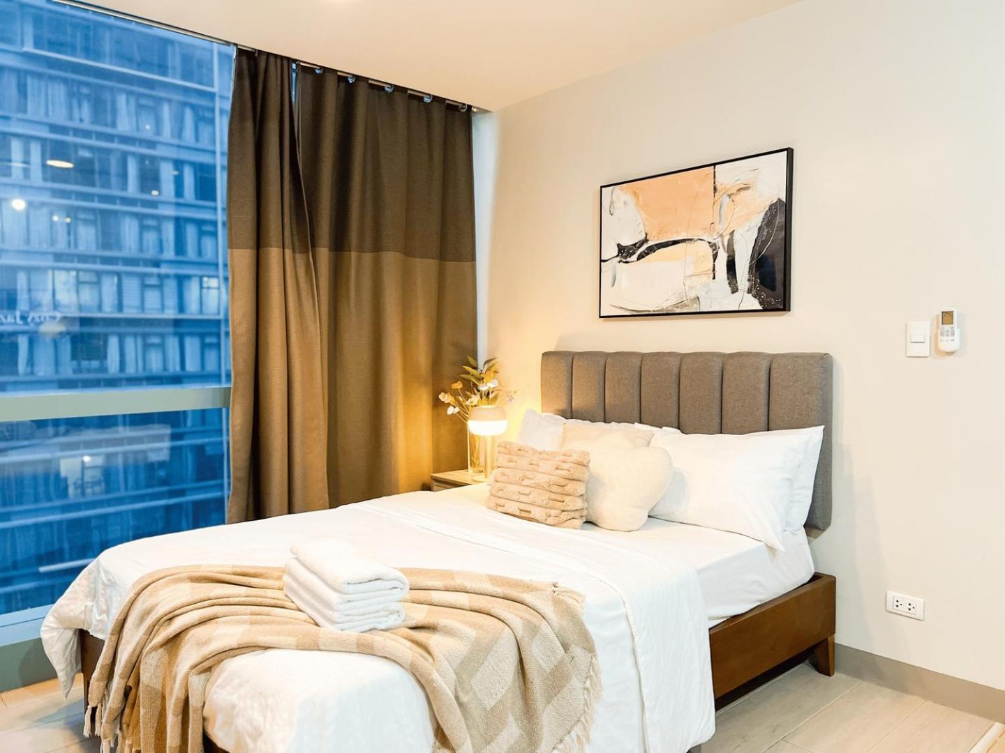 Bahay bakasyunan Prime 1br Infront Grand Hyatt Bgc #oursw20d1 Manila